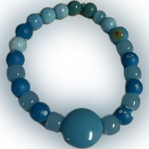 Hand Made Beaded bracelet - ALL GENDER - BLUE - NWOT